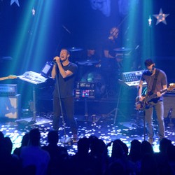 Solidnya Coldplay Menaklukan Dunia