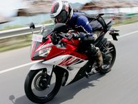 Menjajal Yamaha R15 di Sumatera yang Ganas