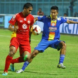 Semen Padang Bungkam Arema 2-1