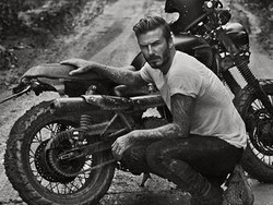 Jelang Piala Dunia, David Beckham Jelajahi Amazon Naik Motor