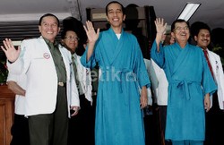 Jokowi-JK Diperiksa 130 Tenaga Medis Selama 9 Jam