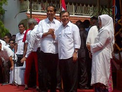 PDIP Sindir Prabowo Soal Interaksi Capres dengan Masyarakat