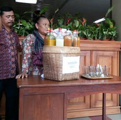 Mbok Jamu Waroeng Solo Didatangkan ke RSPAD untuk Jokowi