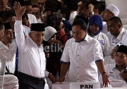 Zulkifli Hasan Ralat Status Soekarwo dan Gus Ipul di Tim Prabowo-Hatta