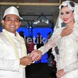 Catherine Wilson Segera Buka-bukaan Soal Perceraiannya