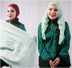 Tutorial Hijab dengan Aksen Wave Menggunakan Scarf Segiempat