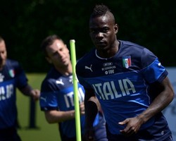 Latihan Bersama Timnas, Balotelli Jadi Korban Serangan Rasial