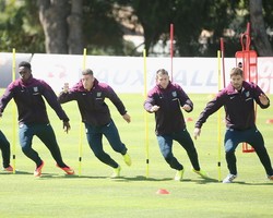 Antisipasi Cuaca Panas Brasil, Pemain Inggris Berlatih dengan Baju Berlapis
