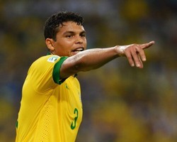 Thiago Silva Sudah Bayangkan Angkat Trofi Piala Dunia