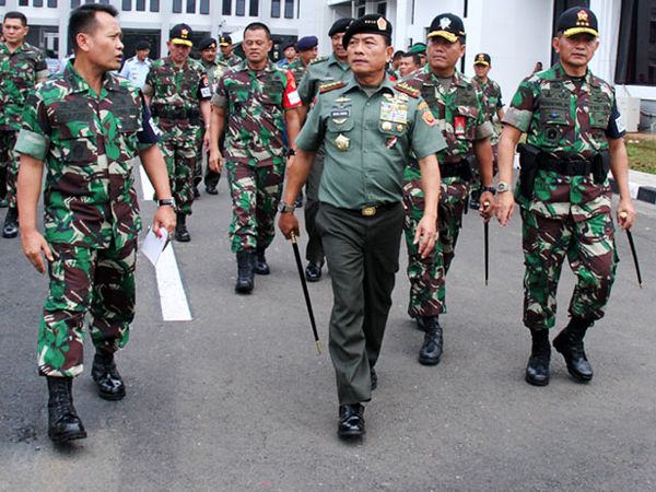 Panglima TNI Tinjau Gladi Posko Latgab TNI 2014