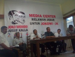 Dukung Jokowi-JK, Relawan Jabar akan Sering Gelar Diskusi dan Bagikan Rilis