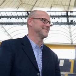 Usai Rehat Setahun, Schaaf Latih Frankfurt Musim Depan