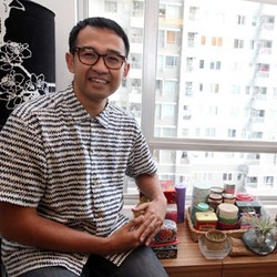 Duduk Menghadap ke Jendela, Cara Iwet Cari Inspirasi Desain