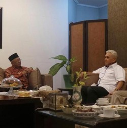 Giliran Hatta yang Datang ke Rumah Gus Sholah