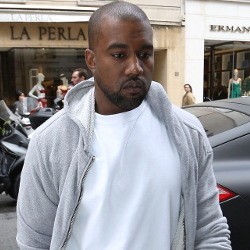 Menikah Akhir Pekan Ini, Kanye West Stres