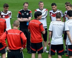 Ballack: Loew Wajib Antar Jerman Juara Piala Dunia