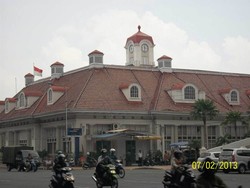 Gedung Mandiri, Wisata Sejarah di Surabaya