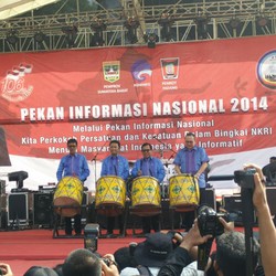Pekan Informasi Nasional 2014 Dibuka di Padang