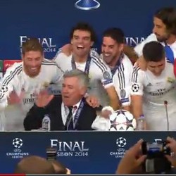 Pesta Kemenangan, Pemain Madrid Recoki Konferensi Pers Ancelotti