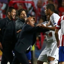 Tentang Pertikaian antara Simeone dengan Varane di Da Luz
