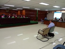 Faisal Basri Tegaskan Pentingnya Bank Century Diselamatkan