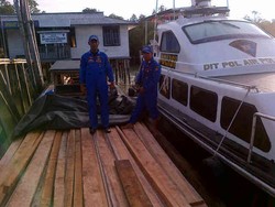 Polda Riau Sita 5 Ton Kayu Tanpa Dokuman