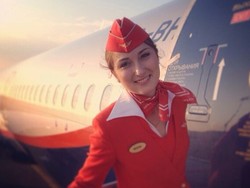 Mau Lihat Pramugari Cantik Rusia? Naik Saja Maskapai Ini