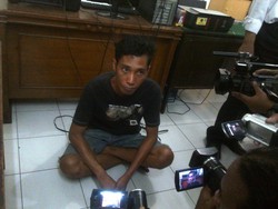 Pembunuh Robot Hindari Polisi selama 2 Tahun dengan Bekerja di Karaoke