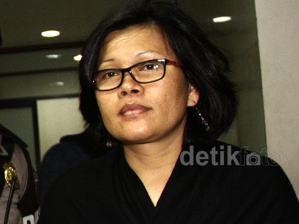 Rosa Bersaksi di Sidang Hambalang