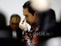 Wawan Dituntut 10 Tahun Penjara