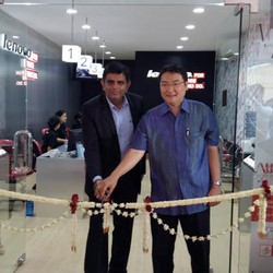 Lenovo Ekspansi Pusat Reparasi