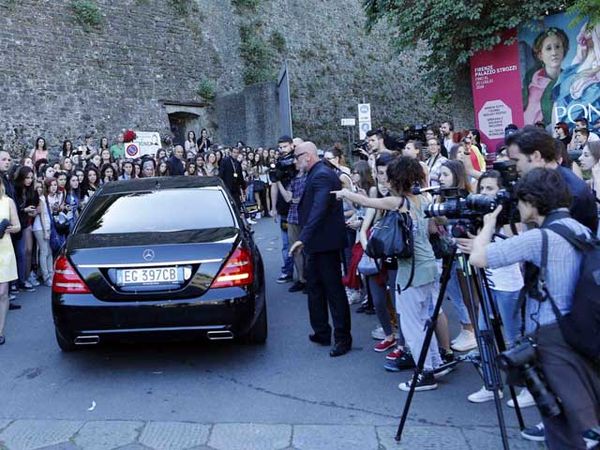 Ini Suasana Pernikahan Kim dan Kanye di Luar Benteng Fort di Belvedere