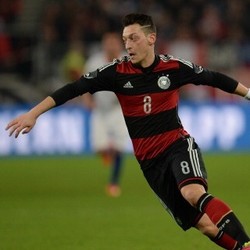 Oezil: Jerman Rasakan Tekanan Besar untuk Juara