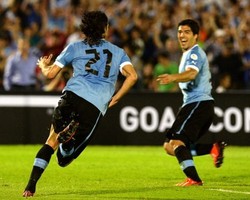Italia Tim yang Komplet, tapi Uruguay Punya Cavani dan Suarez