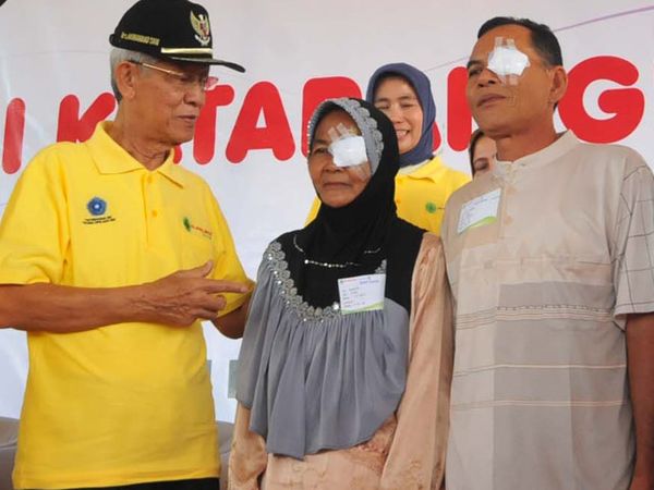 BCA Gelar Operasi Katarak Gratis