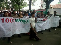 Lima Kain Putih Berisi 1001 Harapan dari Santri untuk Jokowi-Jusuf Kalla