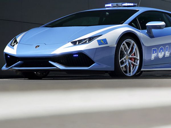 Banteng Anyar Polisi Italia