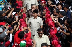 Tim Prabowo-Hatta Tak Ambil Pusing Soal Sindiran Jokowi Terkait Kemeja Putih