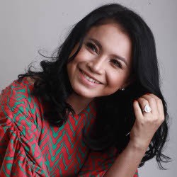 Duh! Rossa Sempat Susah Tertawa Karena Botox