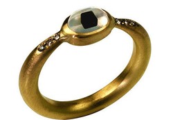 Wow! Polusi Udara Berubah Jadi Cincin di Tangan Desainer Belanda Ini