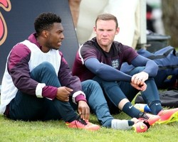 Menanti Aksi Duet Rooney-Sturridge
