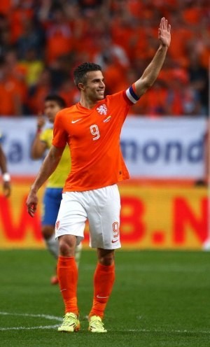 Van Persie Bidik 100 Caps bersama Belanda
