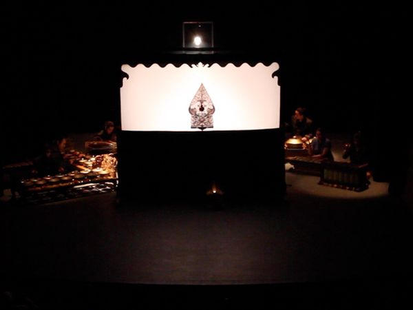 Pagelaran Wayang Kulit di Meksiko