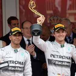 Lauda Yakin Bisa Tenangkan Situasi Paddock Mercedes