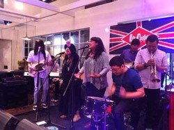 Vokalis Sementara Pandai Besi Depresi Gantikan Cholil