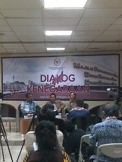 Politik Gincu Prabowo-Hatta Vs Garam Jokowi Versi Peneliti LIPI