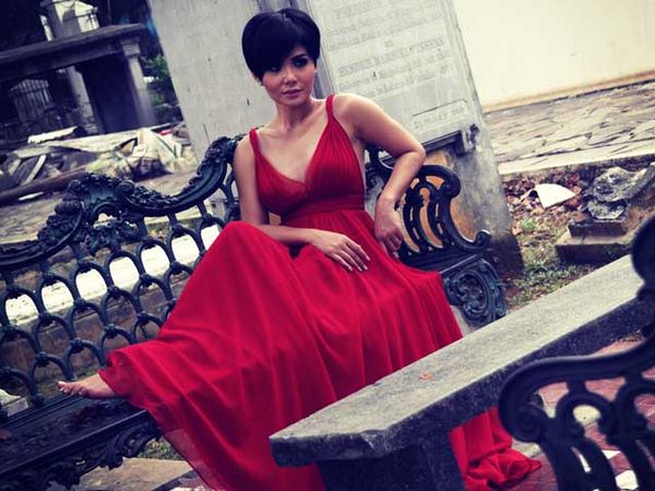 Yuni Shara, Classy and Sexy