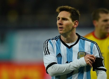 Argentina Harus Bantu Messi