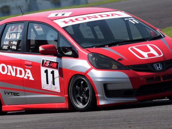 Tim Honda Racing Juara di Sentul