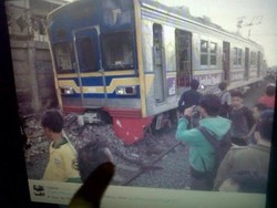 Ini Penampakan KRL yang Anjlok Karena Ulah Iseng Warga